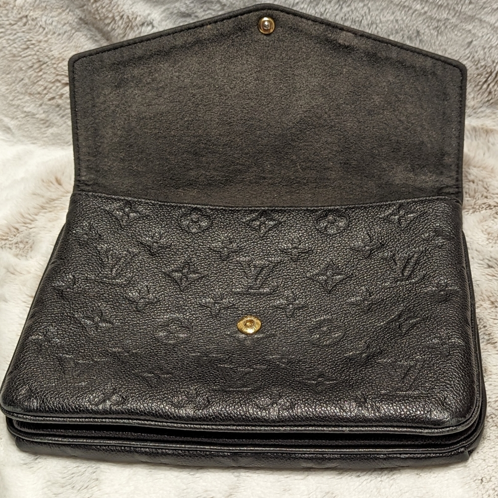 SOLD💥 Authentic!! Louis Vuitton Twice Empreinte cross body - box and dust bag - Picture 9 of 15